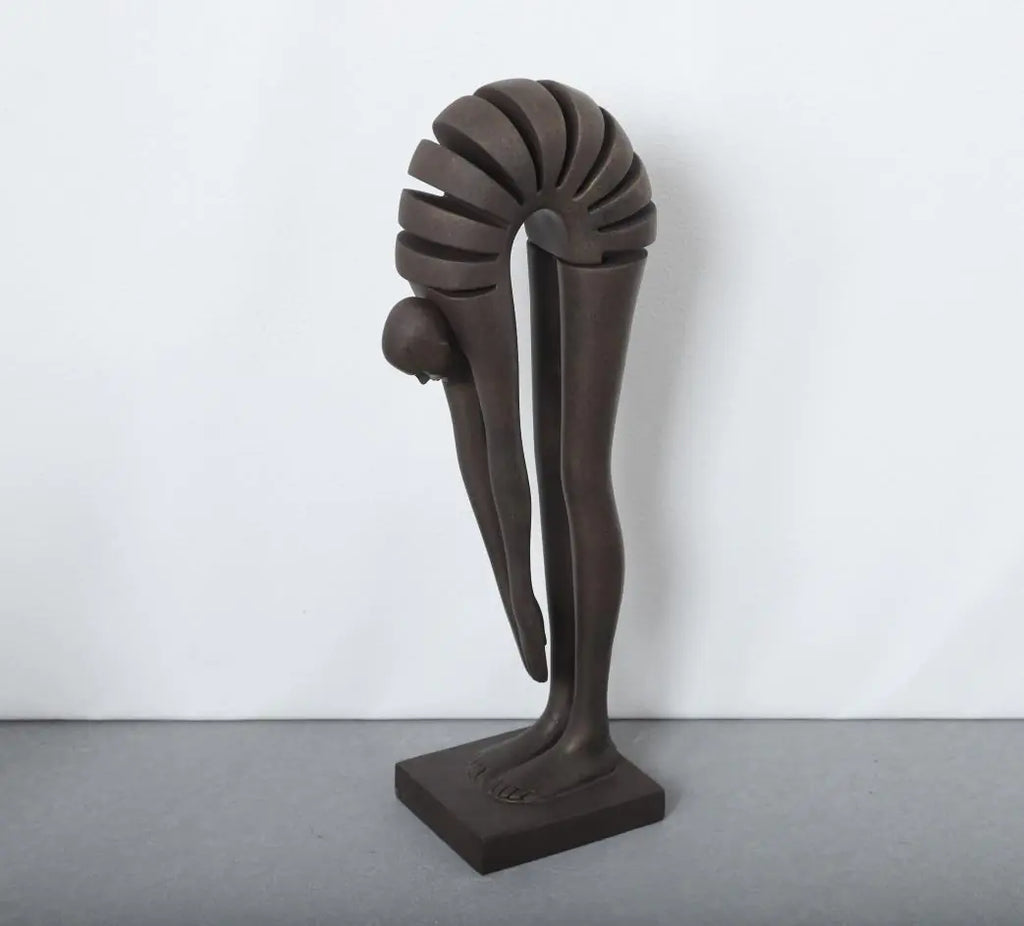 Modern Nordic Abstract Resin Figure for Home Decor